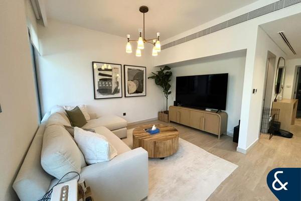 Upgraded | Green Belt Backing | Furnished